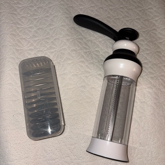 OXO cookie press - Picture 1 of 5
